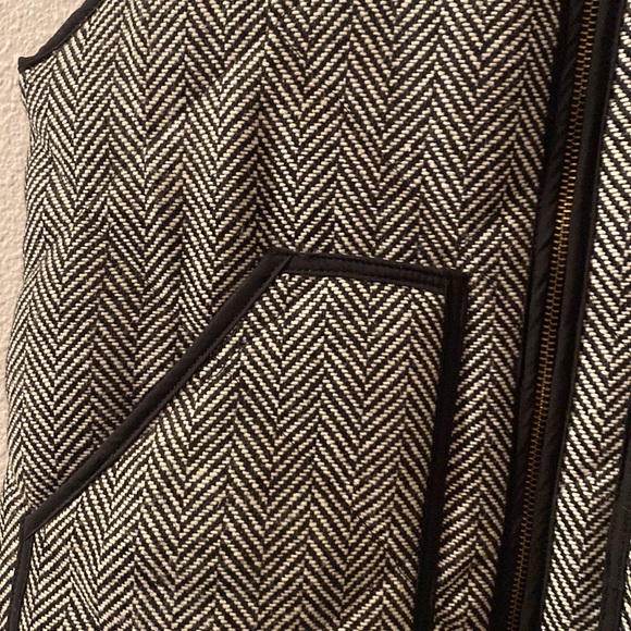 Merokeety diagonal striped quilted vest size small - Picture 2 of 4